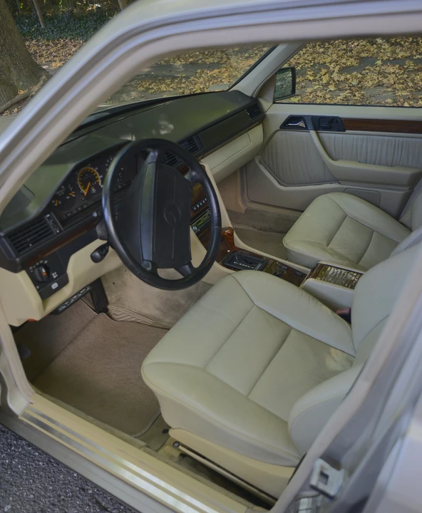 1991 Mercedes-Benz W124 E-Class - Image 18 of 21