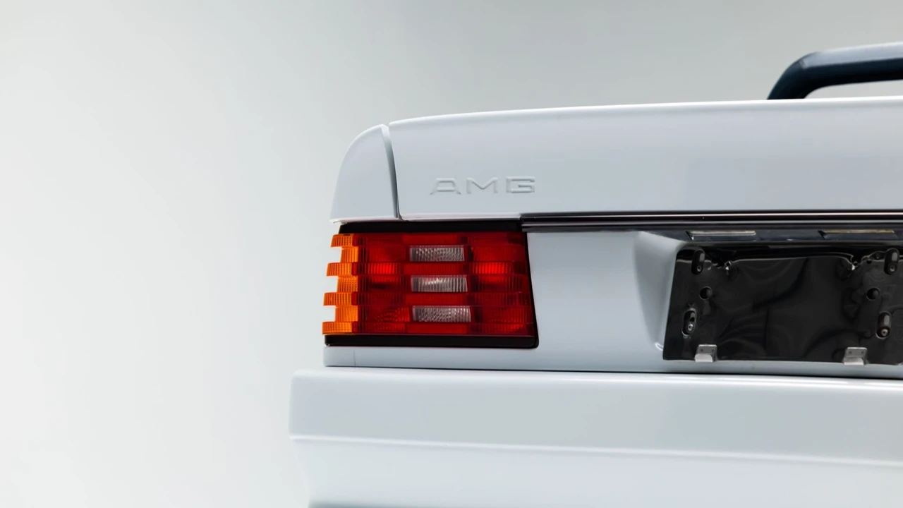 1991 Mercedes-Benz R129 SL 55 & SL 60 & SL 70 & SL 72 & SL 73 AMG - Image 16 of 31