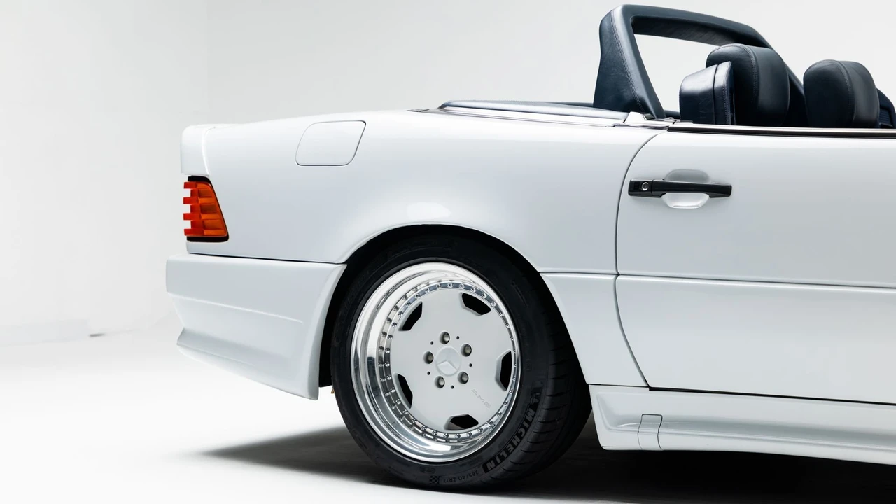 1991 Mercedes-Benz R129 SL 55 & SL 60 & SL 70 & SL 72 & SL 73 AMG - Image 20 of 31