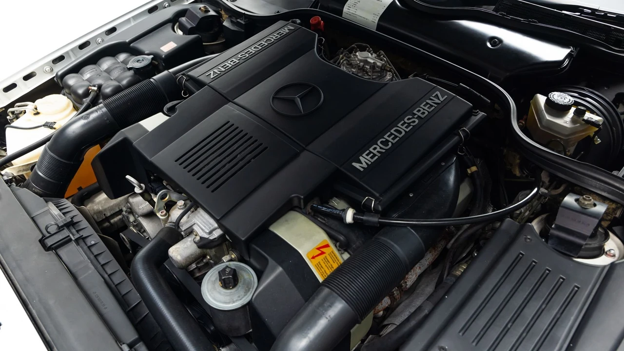 1991 Mercedes-Benz R129 SL 55 & SL 60 & SL 70 & SL 72 & SL 73 AMG - Image 7 of 31