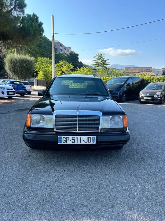 1991 Mercedes-Benz W124 E-Class - Image 2 of 31