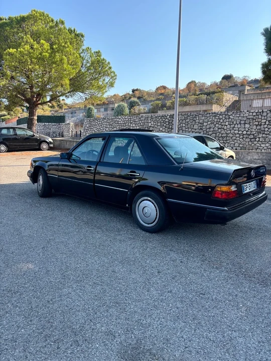 1991 Mercedes-Benz W124 E-Class - Image 9 of 31