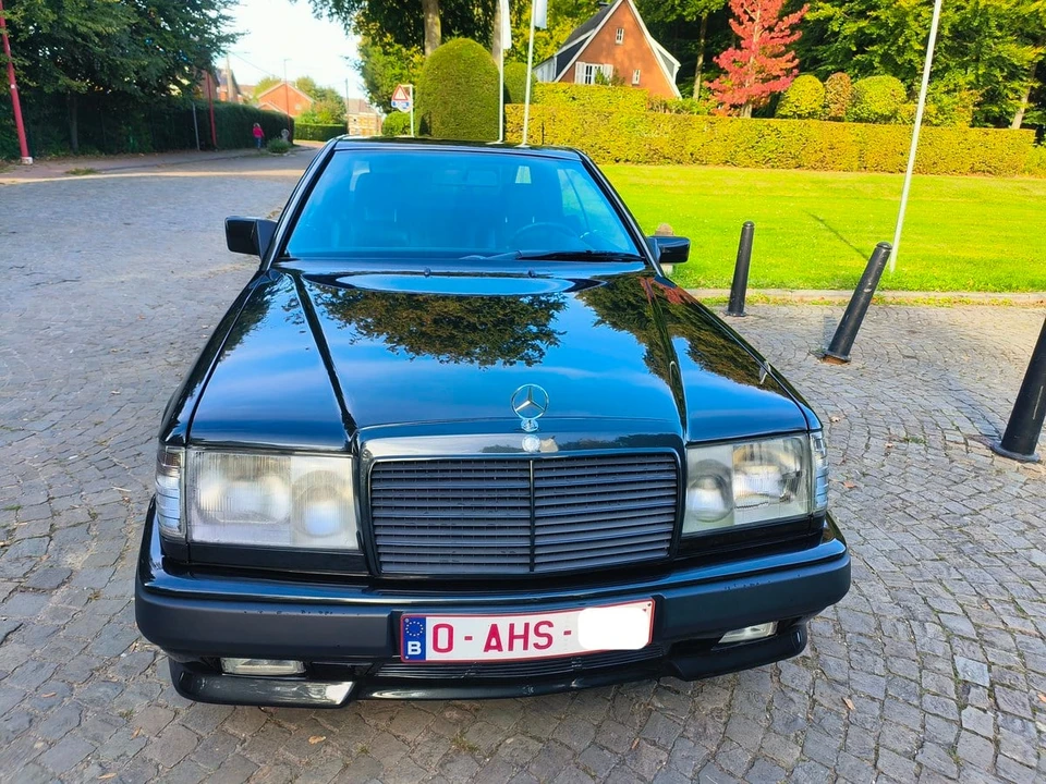 1991 Mercedes-Benz W124 E-Class - Image 2 of 30