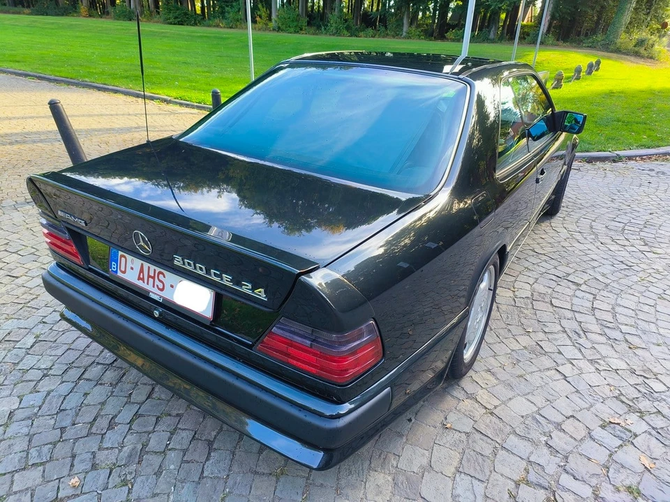 1991 Mercedes-Benz W124 E-Class - Image 4 of 30