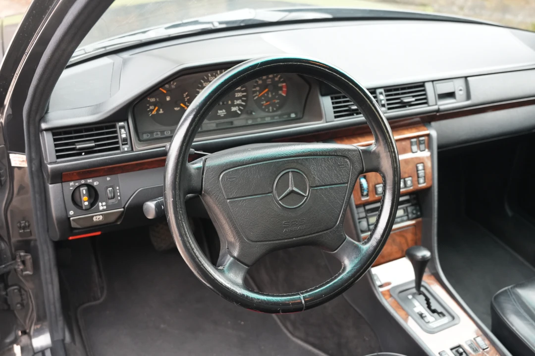 1991 Mercedes-Benz 500E & E500 - Image 4 of 16
