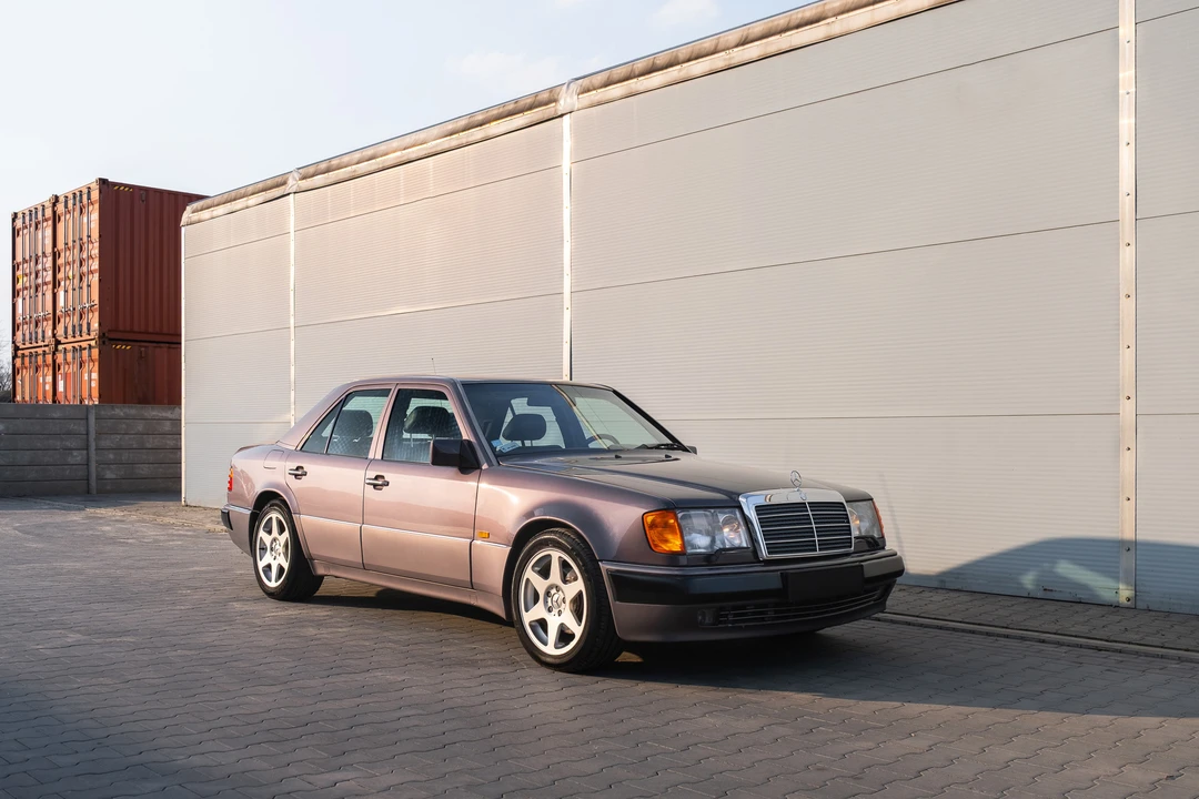 1991 Mercedes-Benz 500E & E500 - Image 9 of 31