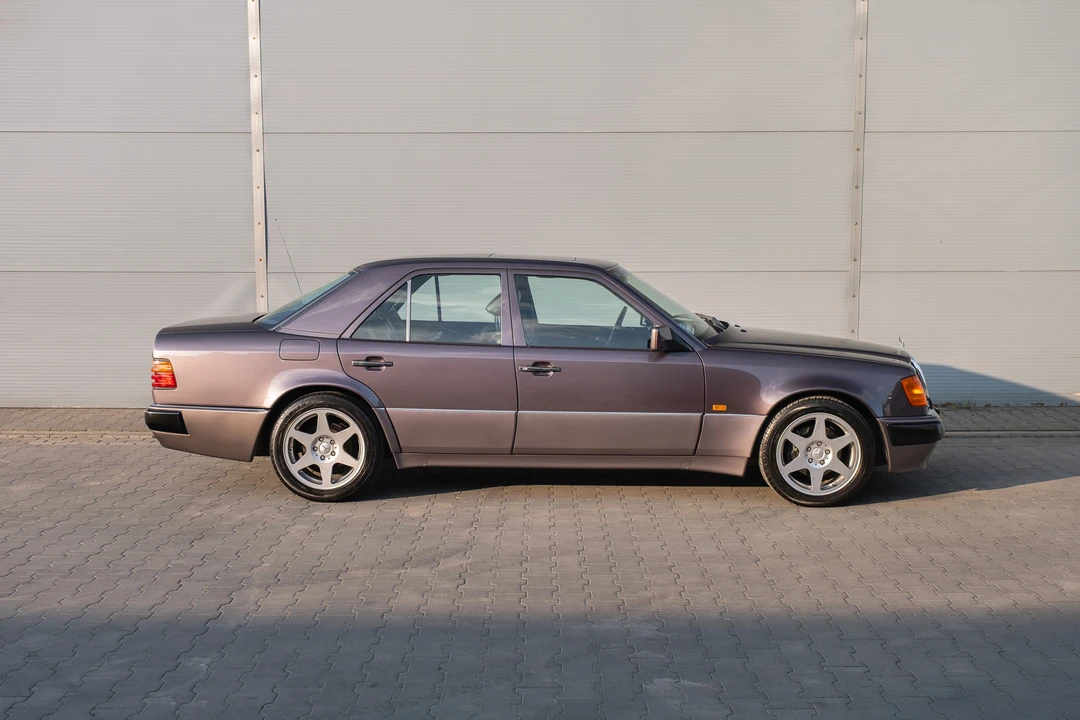 1991 Mercedes-Benz 500E & E500 - Image 3 of 31