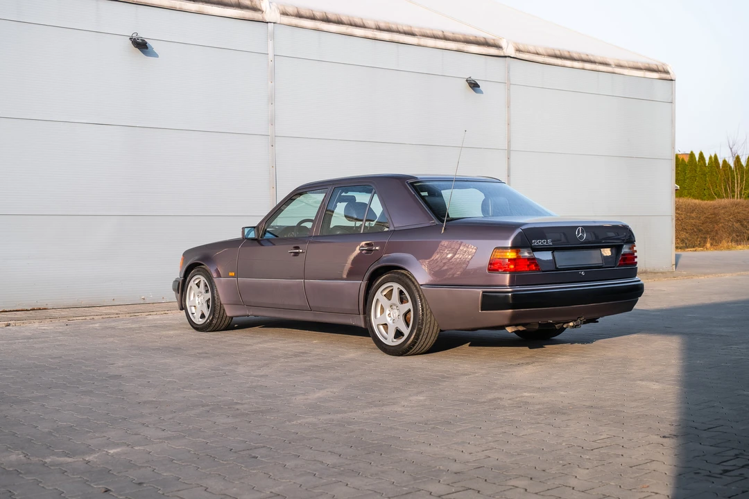 1991 Mercedes-Benz 500E & E500 - Image 12 of 31