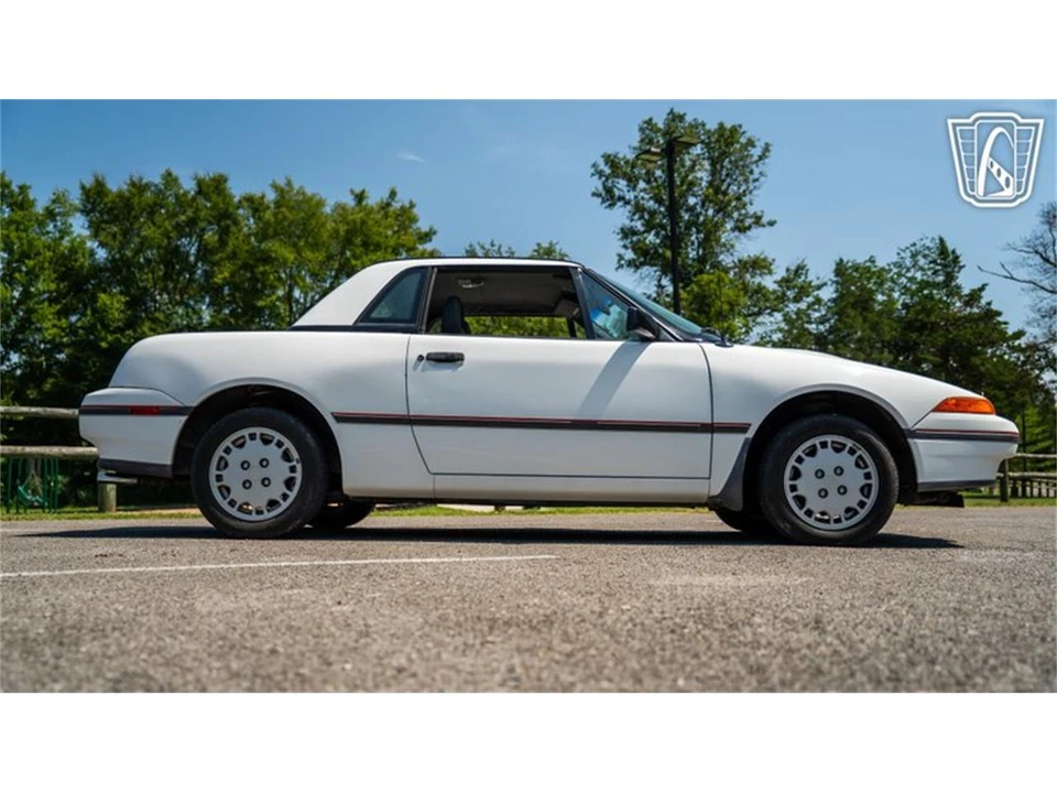 1991 Mercury Capri - Image 21 of 31