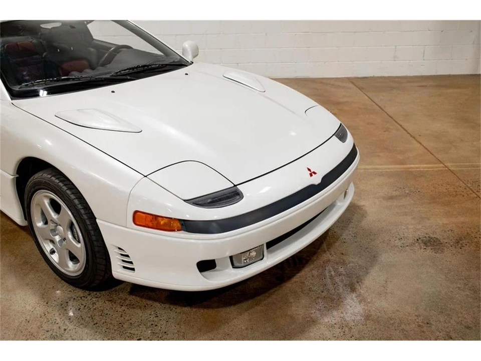 1991 Mitsubishi 3000GT Series 1 - Image 2 of 4