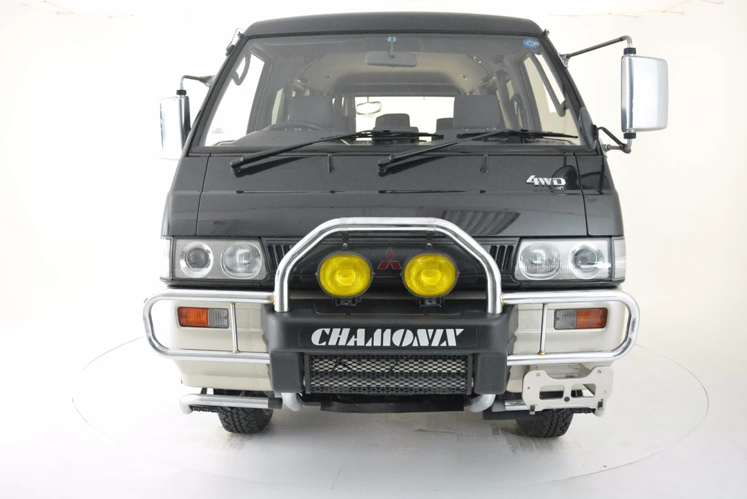 1991 Mitsubishi Delica 2nd Gen - Image 8 of 31