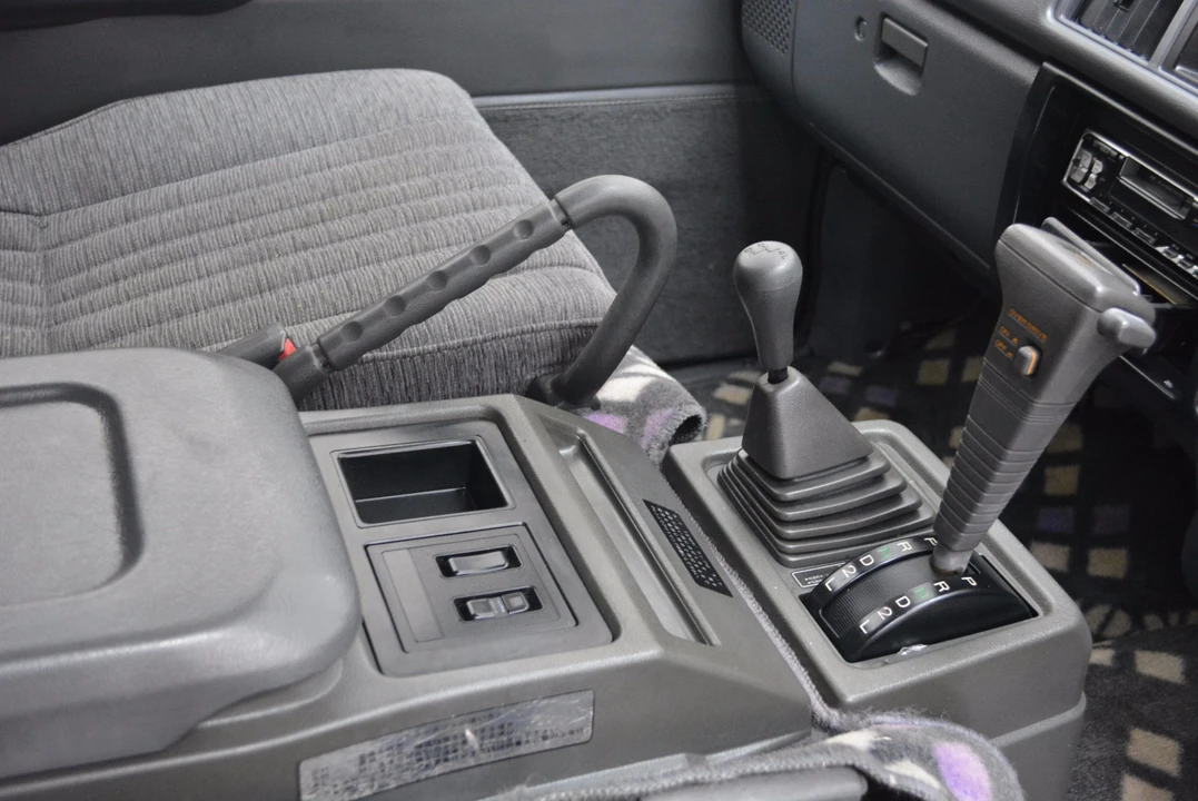 1991 Mitsubishi Delica 2nd Gen - Image 28 of 31
