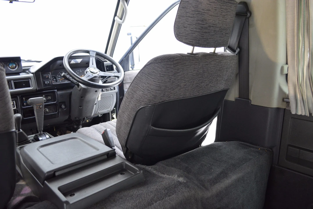 1991 Mitsubishi Delica 2nd Gen - Image 26 of 31