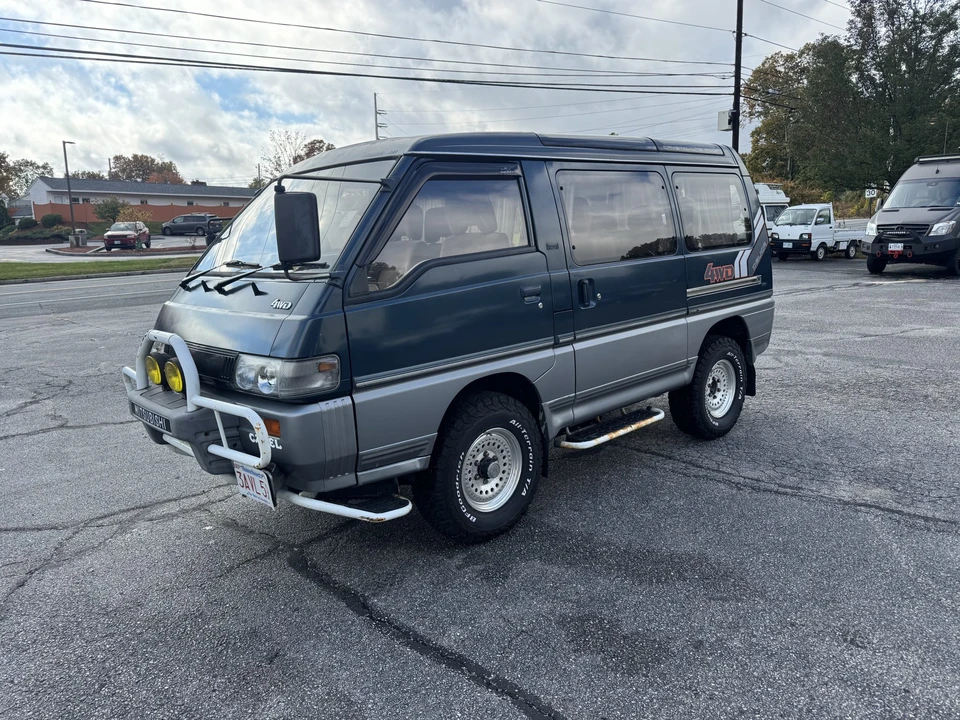 1991 Mitsubishi Delica 3rd Gen - Image 2 of 31