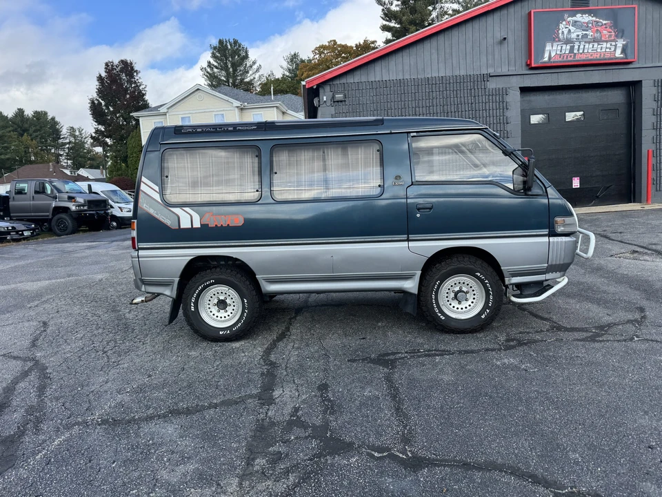 1991 Mitsubishi Delica 3rd Gen - Image 9 of 31