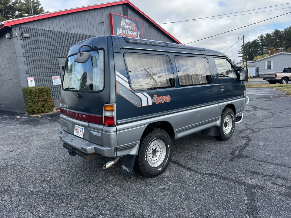 1991 Mitsubishi Delica 3rd Gen - Image 12 of 31