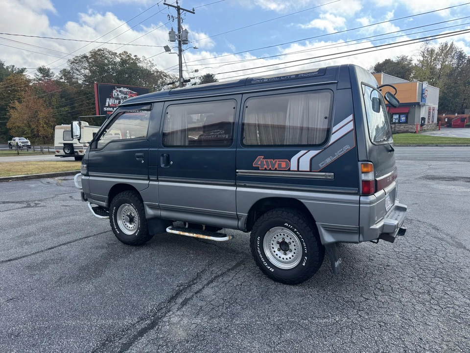 1991 Mitsubishi Delica 3rd Gen - Image 17 of 31