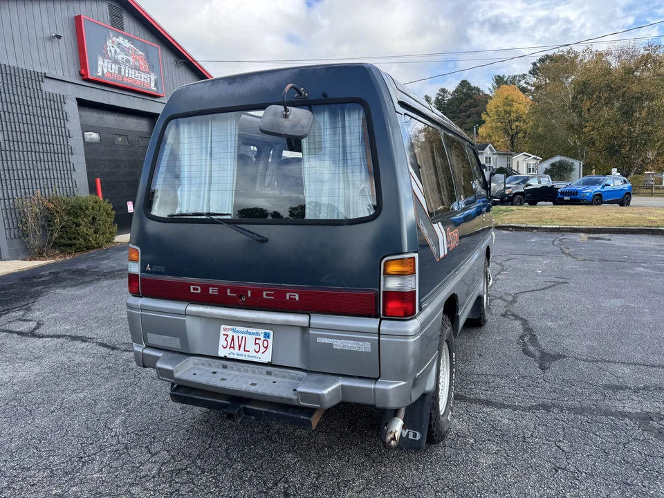 1991 Mitsubishi Delica 3rd Gen - Image 13 of 31