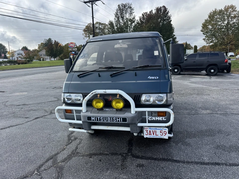 1991 Mitsubishi Delica 3rd Gen - Image 4 of 31