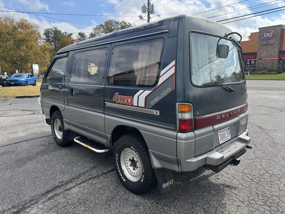 1991 Mitsubishi Delica 3rd Gen - Image 16 of 31
