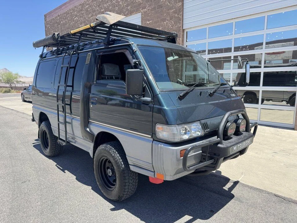 1991 Mitsubishi Delica 3rd Gen - Image 3 of 31