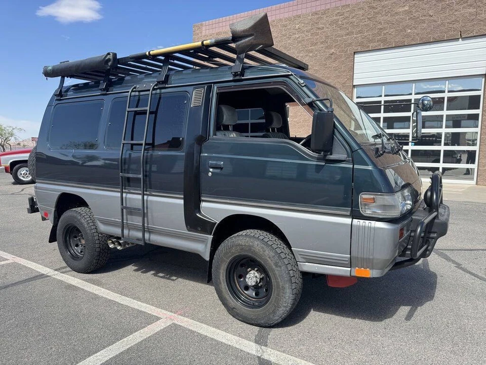 1991 Mitsubishi Delica 3rd Gen - Image 2 of 31