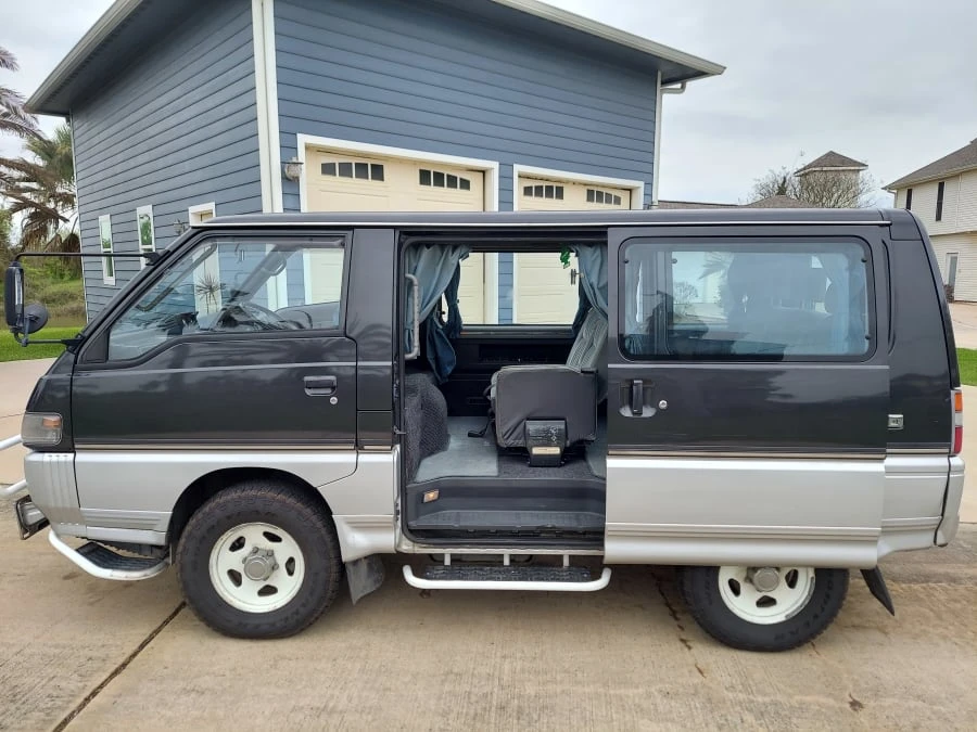 1991 Mitsubishi Delica 3rd Gen - Image 2 of 8