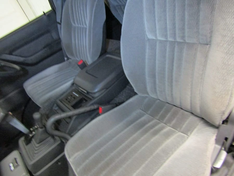 1991 Mitsubishi Delica 3rd Gen - Image 4 of 9