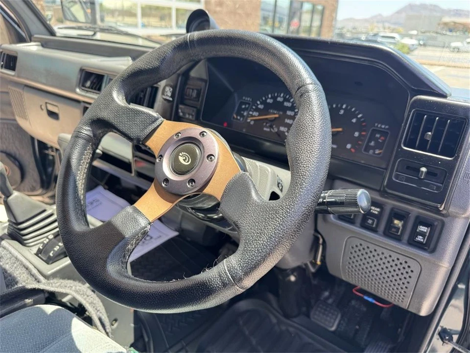 1991 Mitsubishi Delica 2nd Gen - Image 11 of 31