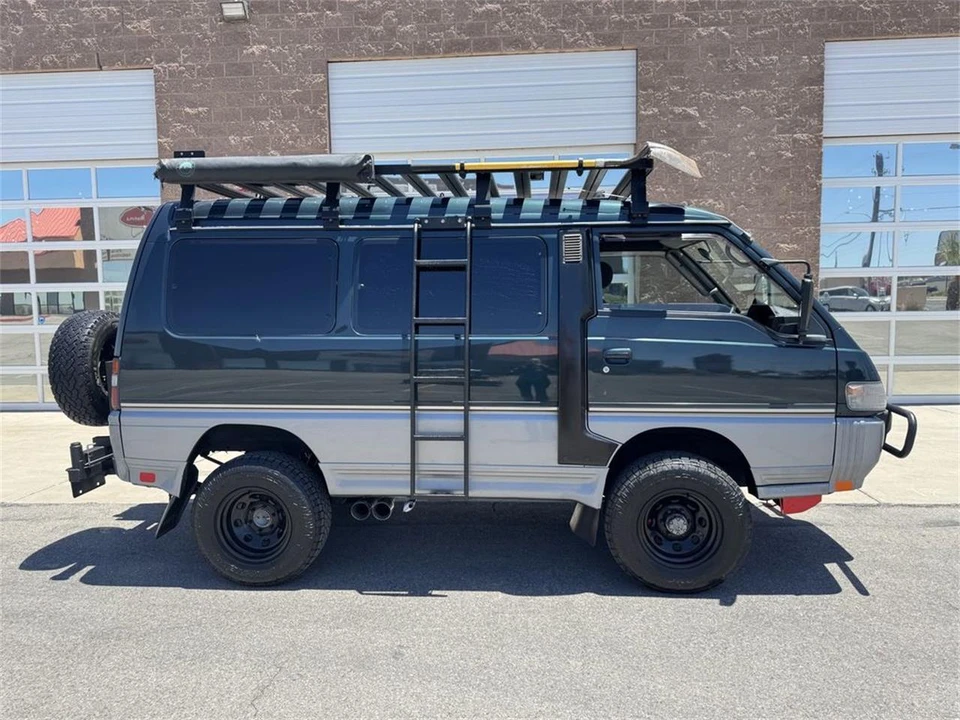 1991 Mitsubishi Delica 2nd Gen - Image 2 of 31