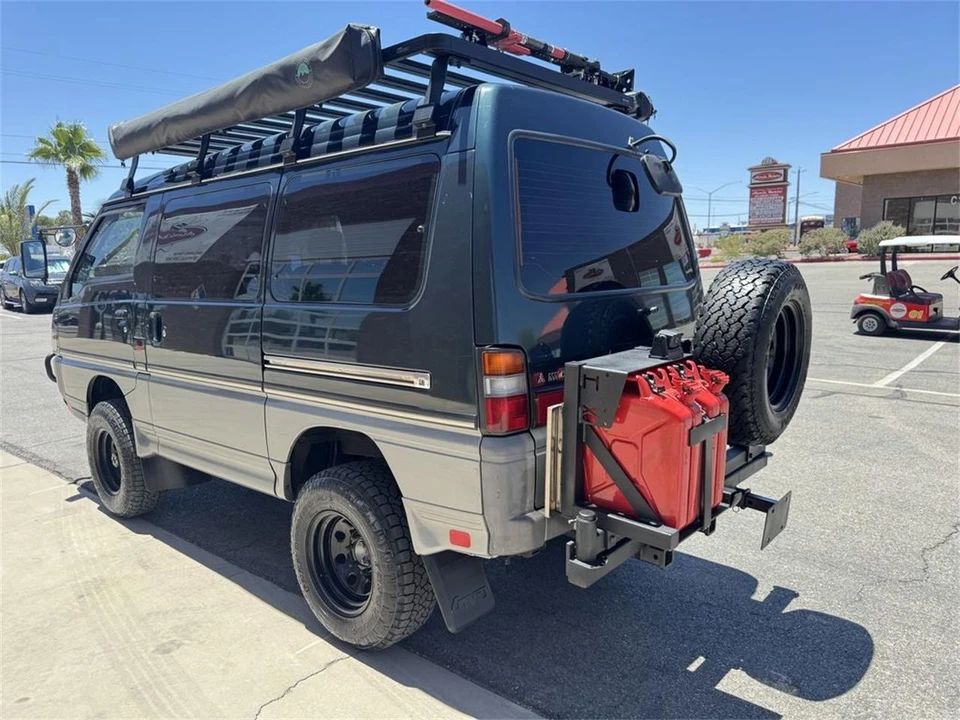 1991 Mitsubishi Delica 2nd Gen - Image 6 of 31