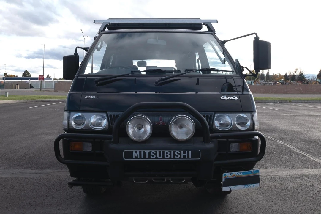 1991 Mitsubishi Delica 2nd Gen - Image 2 of 31