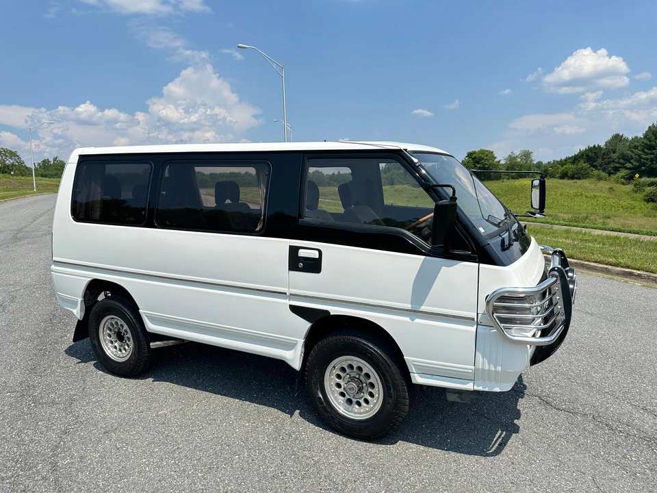 1991 Mitsubishi Delica 3rd Gen - Image 24 of 31