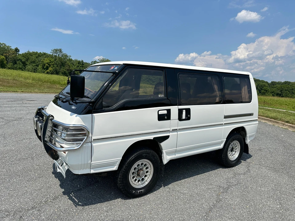 1991 Mitsubishi Delica 3rd Gen - Image 11 of 31