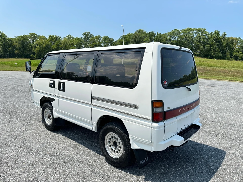 1991 Mitsubishi Delica 3rd Gen - Image 15 of 31