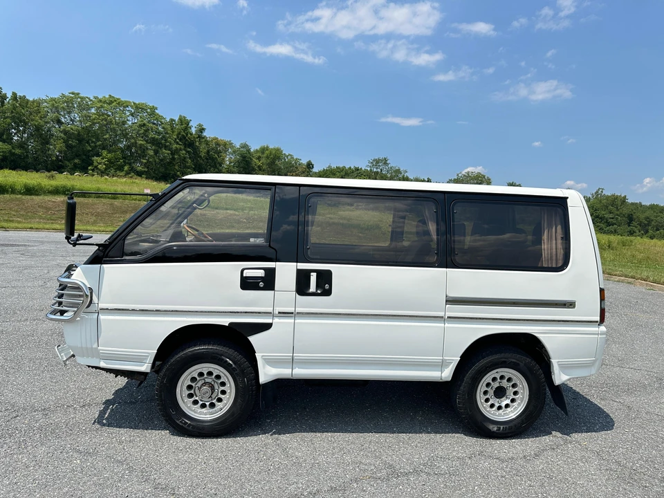 1991 Mitsubishi Delica 3rd Gen - Image 12 of 31