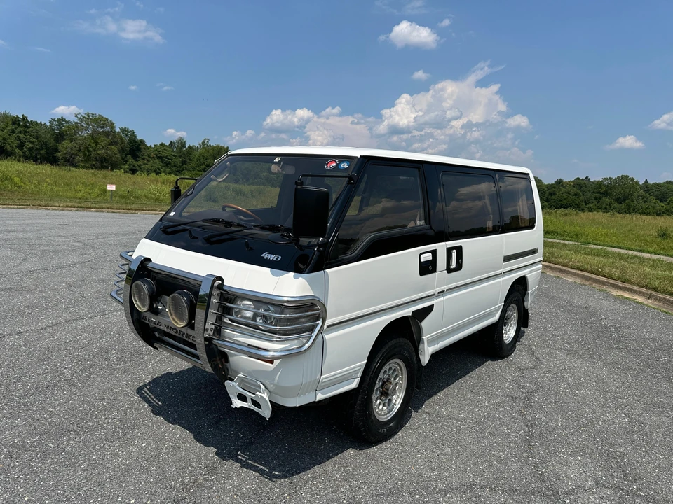 1991 Mitsubishi Delica 3rd Gen - Image 9 of 31