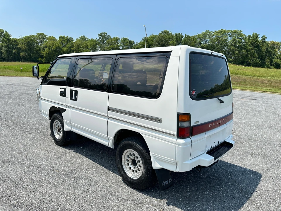 1991 Mitsubishi Delica 3rd Gen - Image 16 of 31