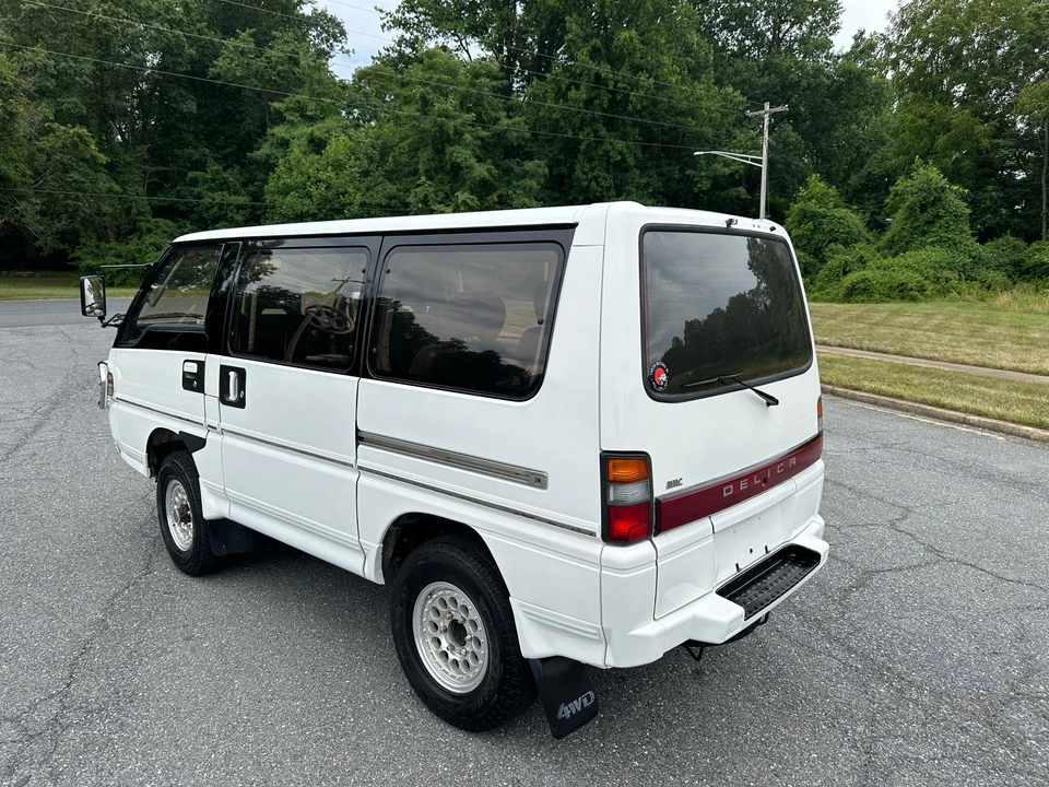 1991 Mitsubishi Delica 3rd Gen - Image 17 of 31