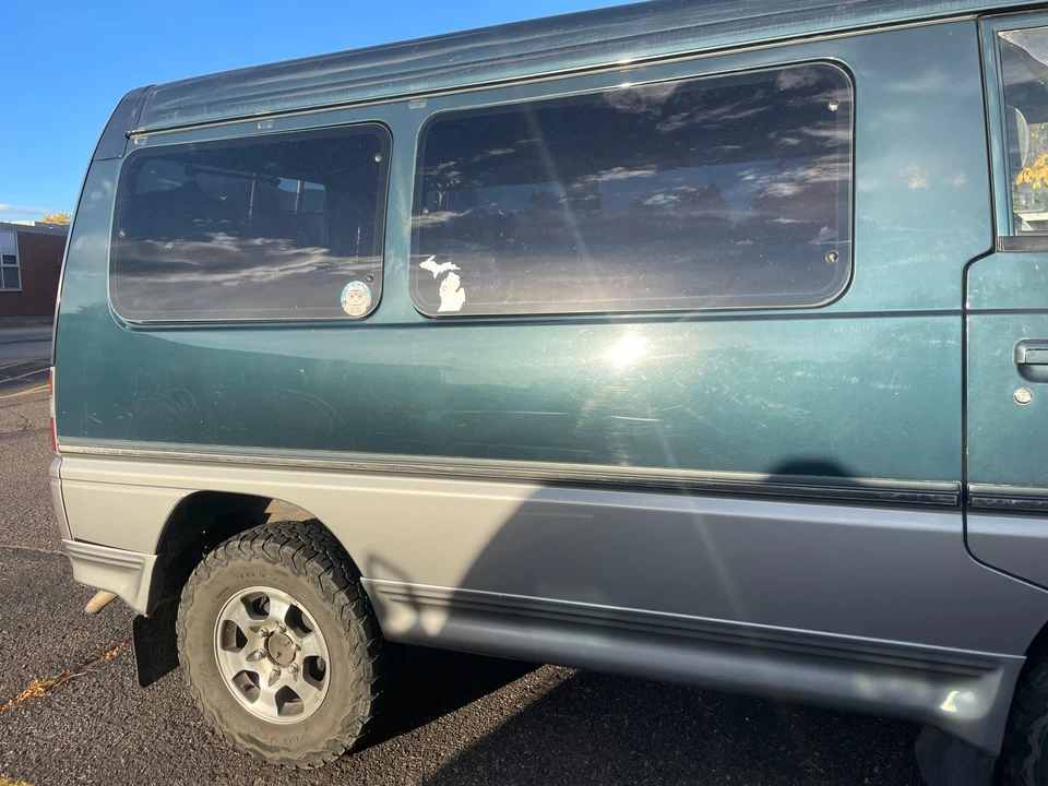 1991 Mitsubishi Delica 3rd Gen - Image 24 of 31