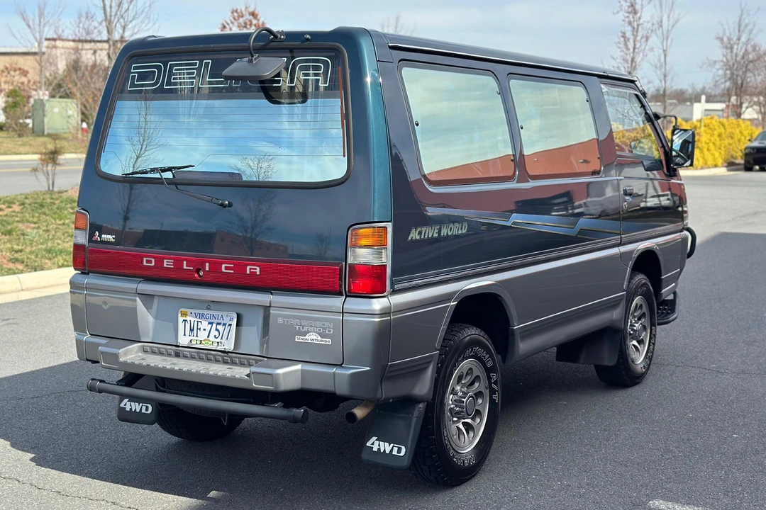 1991 Mitsubishi Delica 3rd Gen - Image 4 of 31