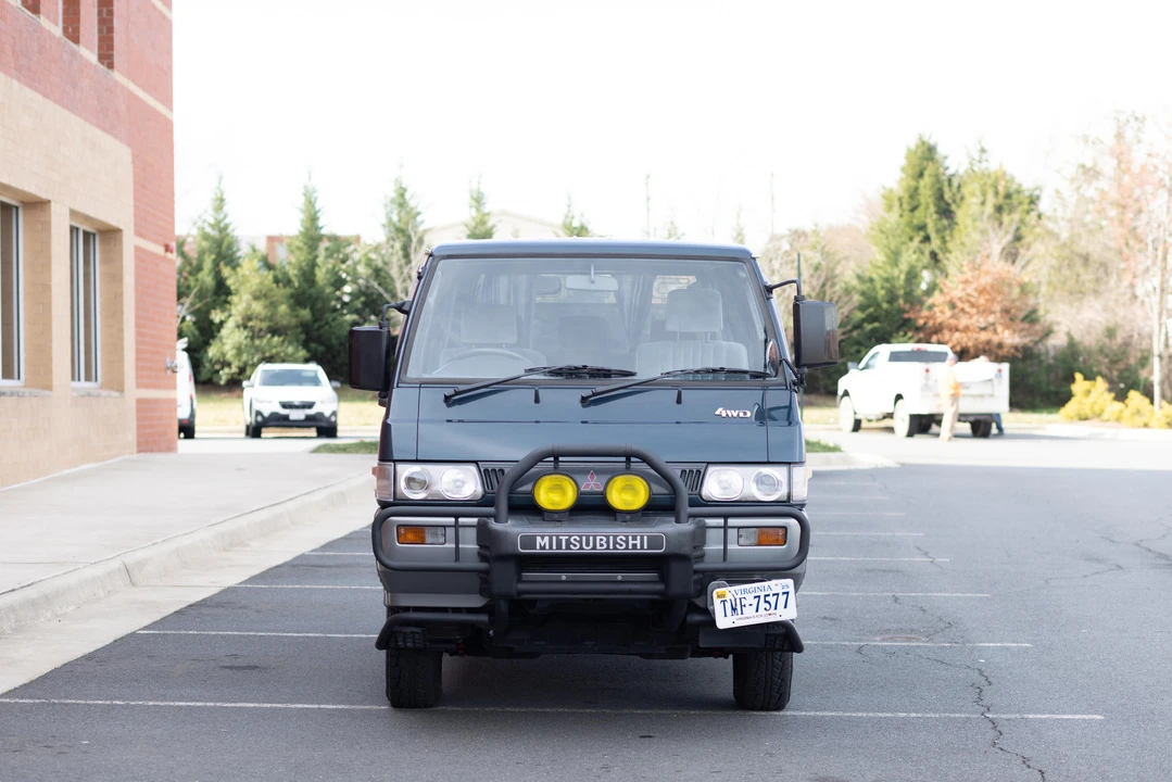 1991 Mitsubishi Delica 3rd Gen - Image 6 of 31