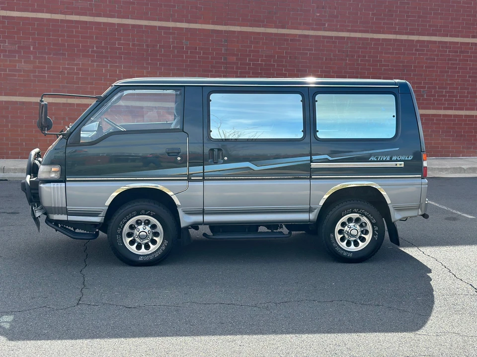 1991 Mitsubishi Delica 3rd Gen - Image 13 of 31