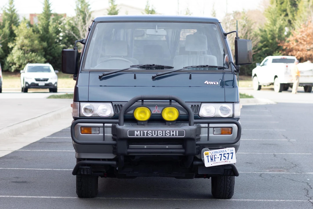 1991 Mitsubishi Delica 3rd Gen - Image 2 of 31
