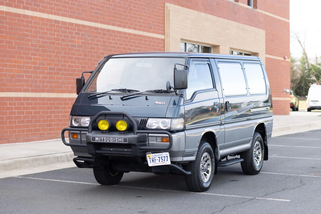 1991 Mitsubishi Delica 3rd Gen - Image 9 of 31