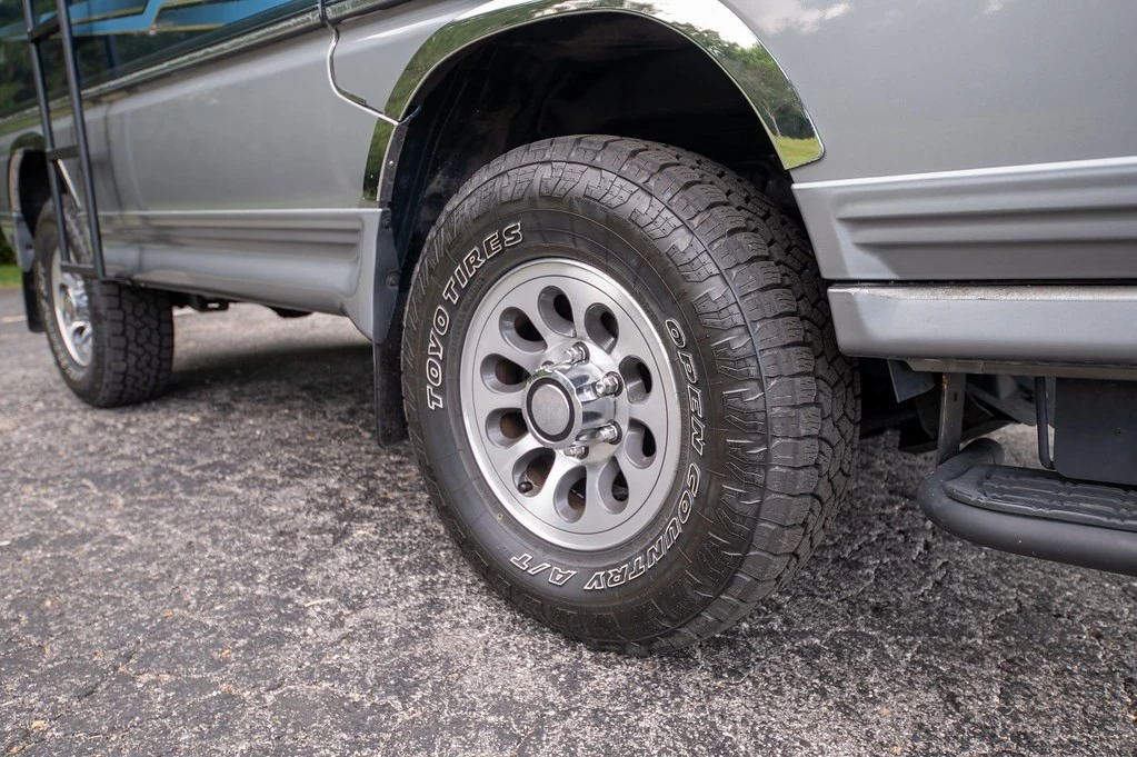 1991 Mitsubishi Delica 3rd Gen - Image 8 of 21