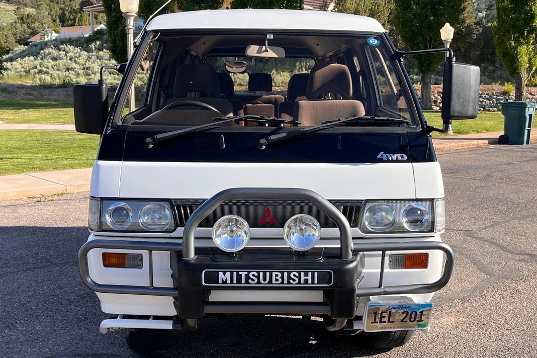 1991 Mitsubishi Delica 3rd Gen - Image 2 of 31