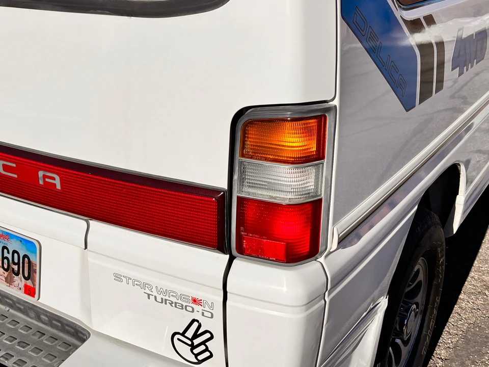 1991 Mitsubishi Delica 3rd Gen - Image 14 of 31