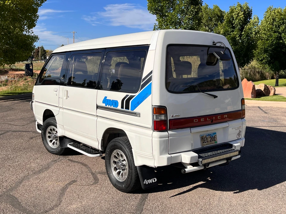1991 Mitsubishi Delica 3rd Gen - Image 7 of 31