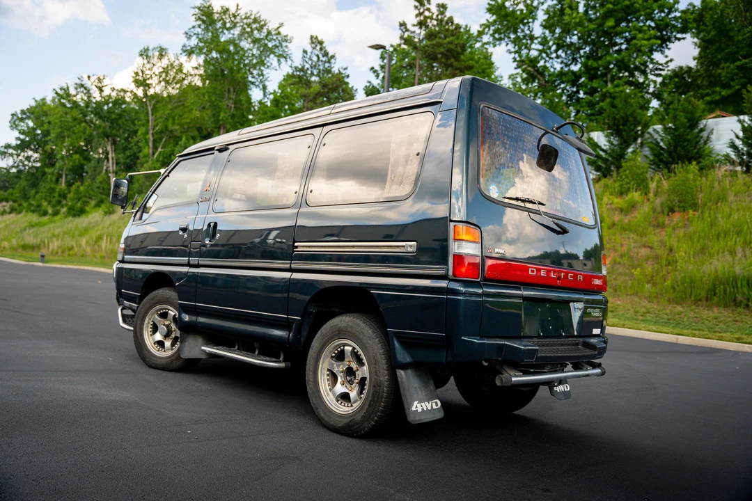 1991 Mitsubishi Delica 3rd Gen - Image 9 of 31